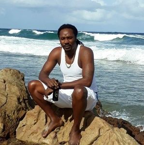 Meet your Posher, Antonio